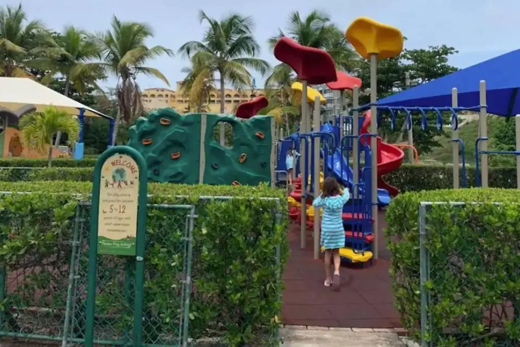 Beachside Famous Resort, Pool, Night Life,Full Ac Playa de Guayanes 波多黎各